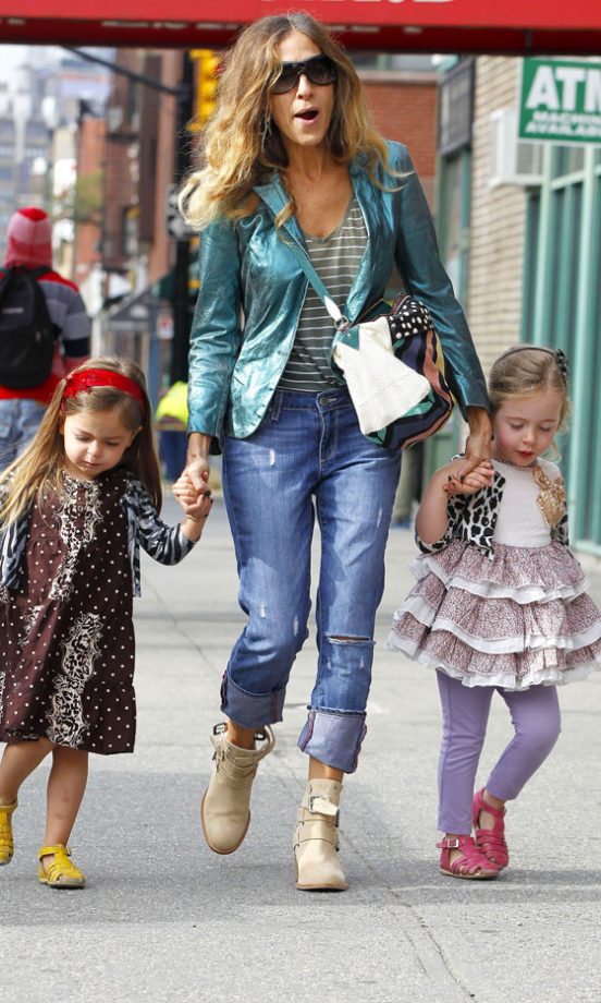 Sarah Jessica Parker With Her Daughters Marion And Tabitha Broderick In New York, 2013