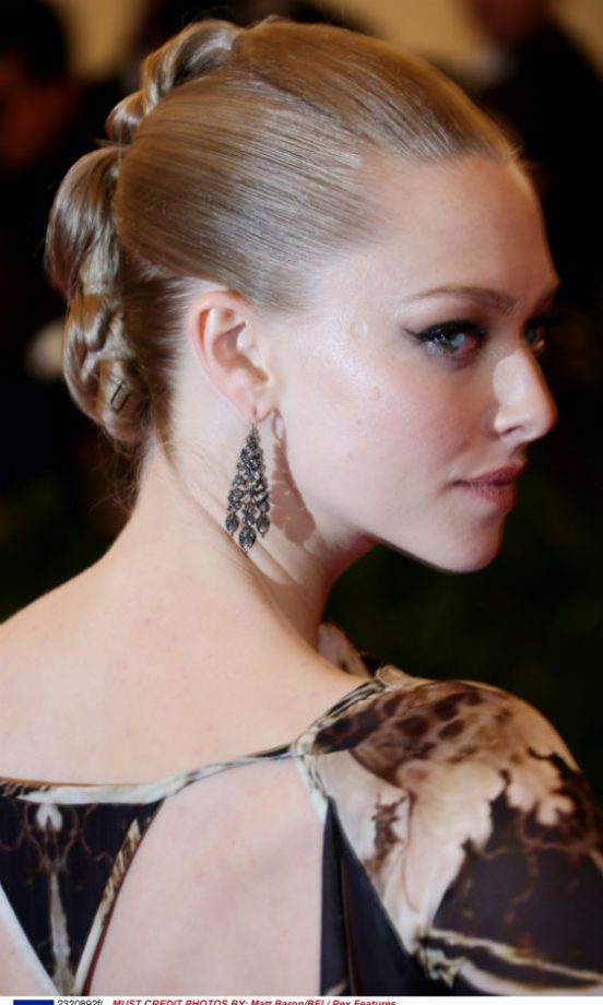 Amanda Seyfried's Origami Updo
