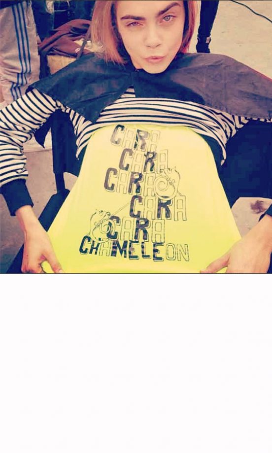 Cara Delevingne Whips Out Her Funny Chameleon Tee For The World To See, 2013