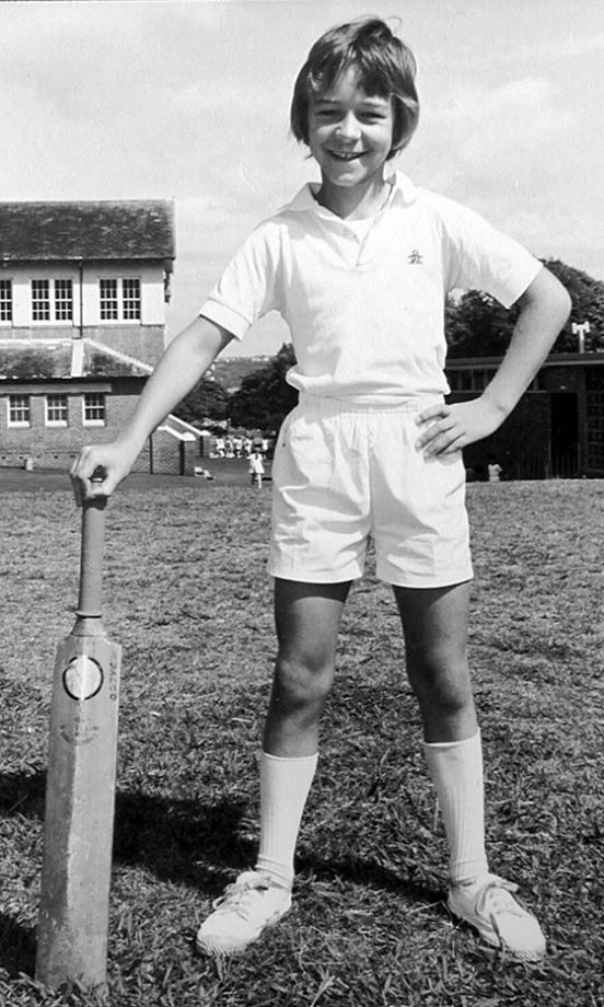 Russell Crowe Poses With His Cricket Bat