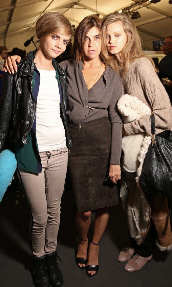 Cara Delevingne, Carine Roitfeld And Lindsey Wixson Backstage At The Louis Vuitton SS13 Show At Paris Fashion Week, 2012