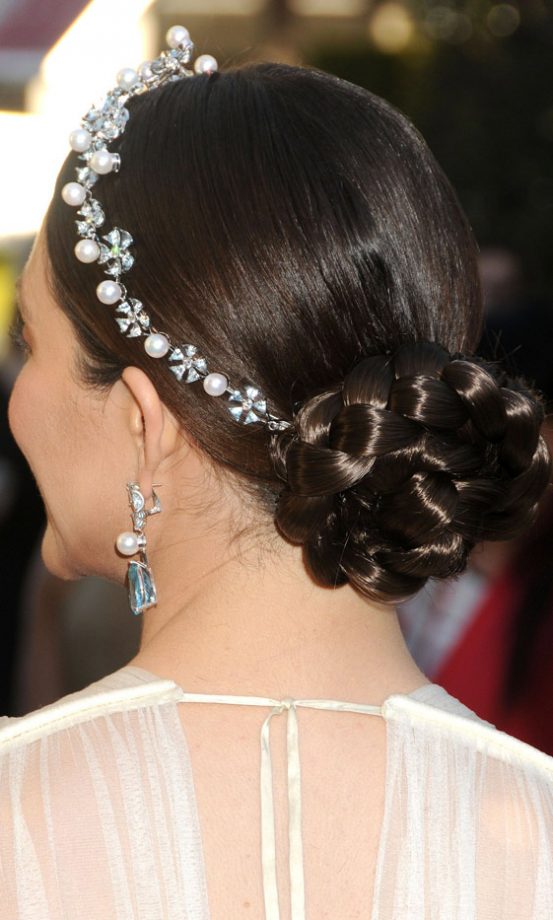 Emmy Rossum's Elegant Updo Hairstyle At The Oscars, 2013