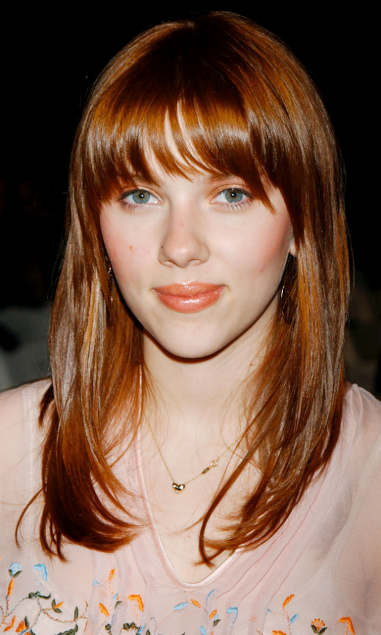 Scarlett Johansson Joins The Fringe Trend At New York Fashion Week, 2002