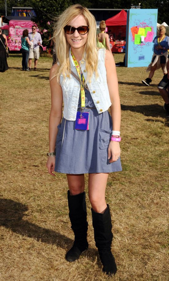 Joanne Froggatt Enjoys The Virgin Media Louder Lounge At V Festival, 2013