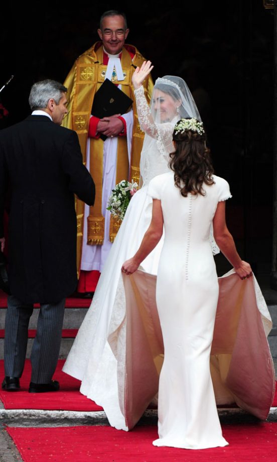 Pippa Middleton Was The Perfect Maid Of Honour Carrying Kate Middleton’s Train Into Westminster Abby, 2011