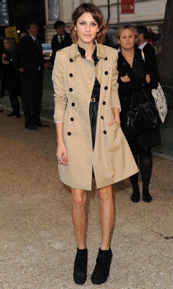 Alexa Chung At London Fashion Week Wearing Burberry, September 2009