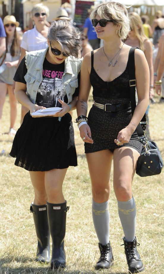 Pixie Geldof Is Often Spotted Out And About With Good Friend Kelly Osbourne-This Was Taken At Glastonbury 2010