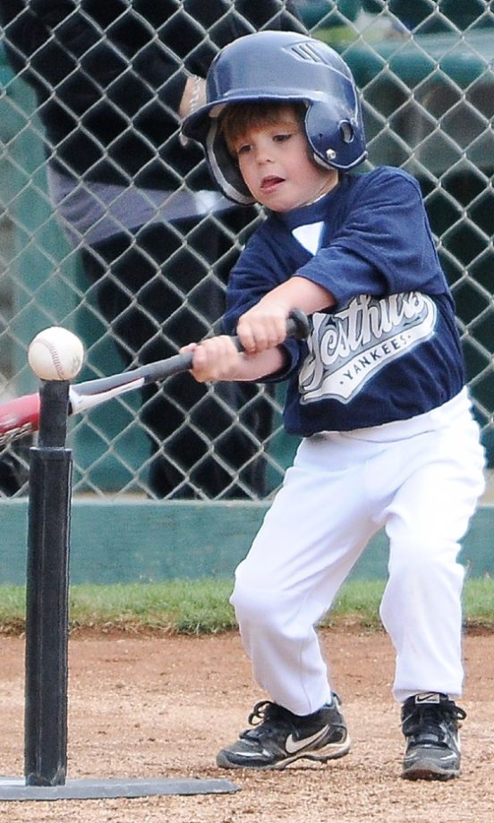 Sean Preston Federline: Britney's Son Practices His Baseball Skills In An Adorable Yankees Uniform, 2011