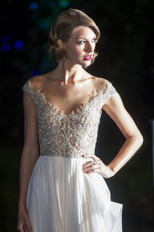 Taylor Swift Looked Stunning At The Winter Whites Gala