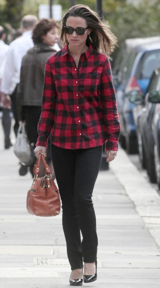 Pippa Middleton Worked Off-Duty Cool In Her Checked Shirt Out In Chelsea, 2011