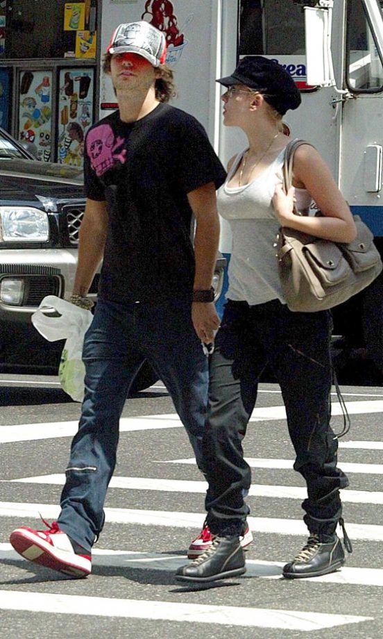 Scarlett Johansson And Jared Leto In Soho, 2004