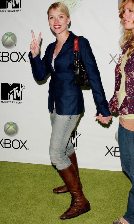 Scarlett Johansson Wearing A Navy Blazer At The Xbox Next Generation Launch Party, 2005
