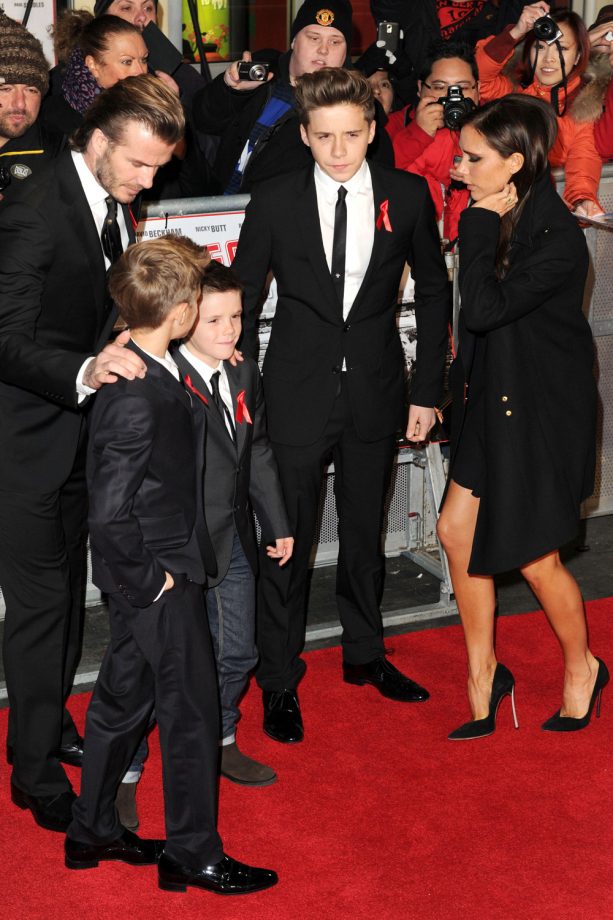 Victoria Showed Up To Support Her Husband With The Full Family In Towe, Bar Little Baby Harper