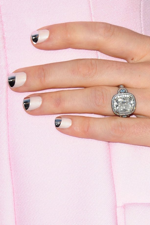 Party Nails: Jessica Biel's Metallic Tips