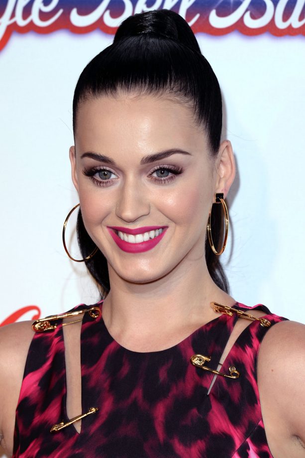 Katy Perry With A High Ponytail Hairstyle At The Jingle Bell Ball