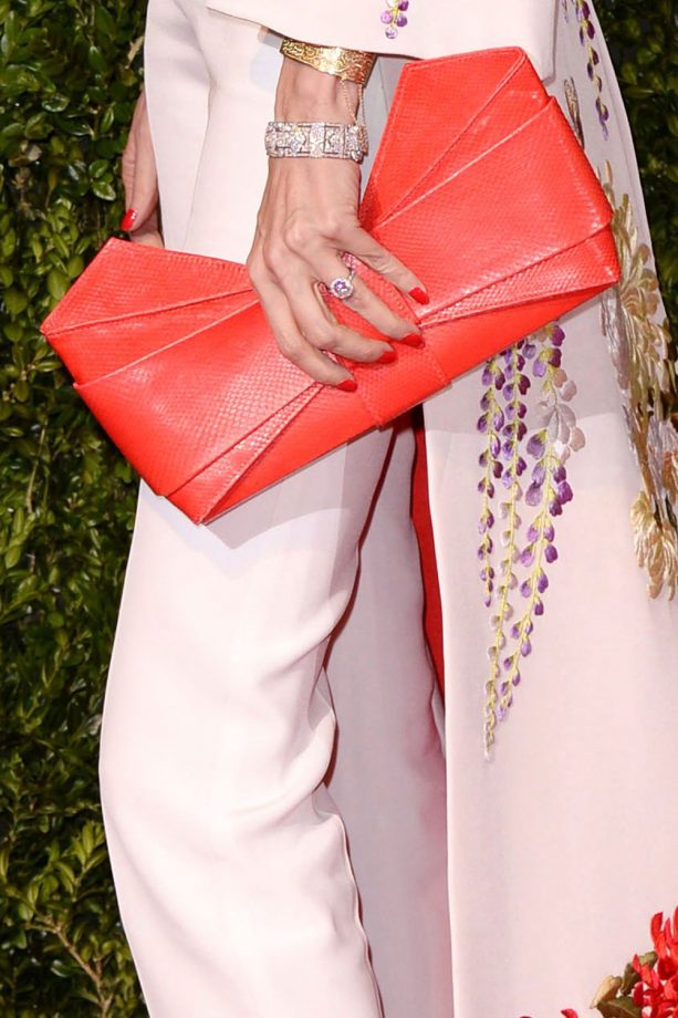 L'Wren Scott's Bow-Clutch At The British Fashion Awards, 2013