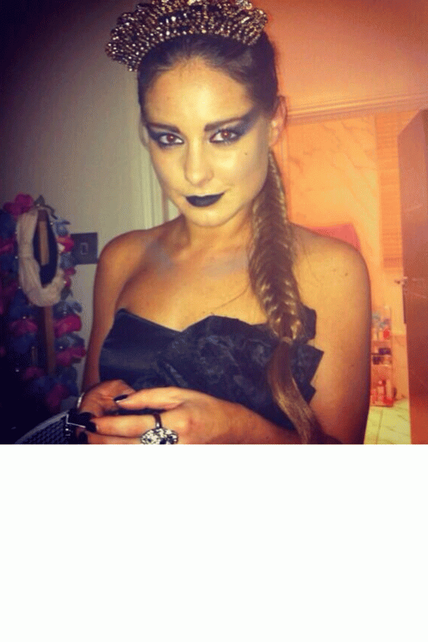 Louise Thompson Gets Set For Halloween, 2013