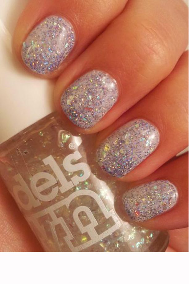 Party Nails: Shimmering Sparkles