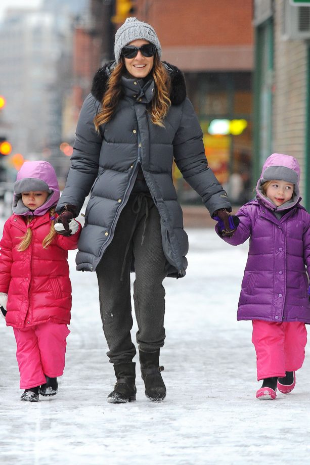 Sarah Jessica Parker Takes Her Twins Out Walking