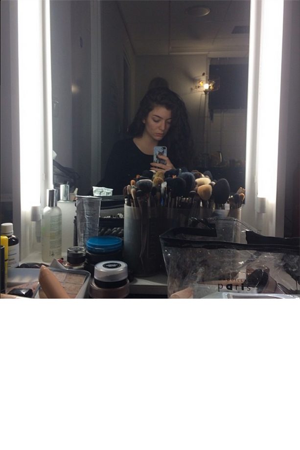 Lorde Starts Off With A Fresh Palette For Brits Prep