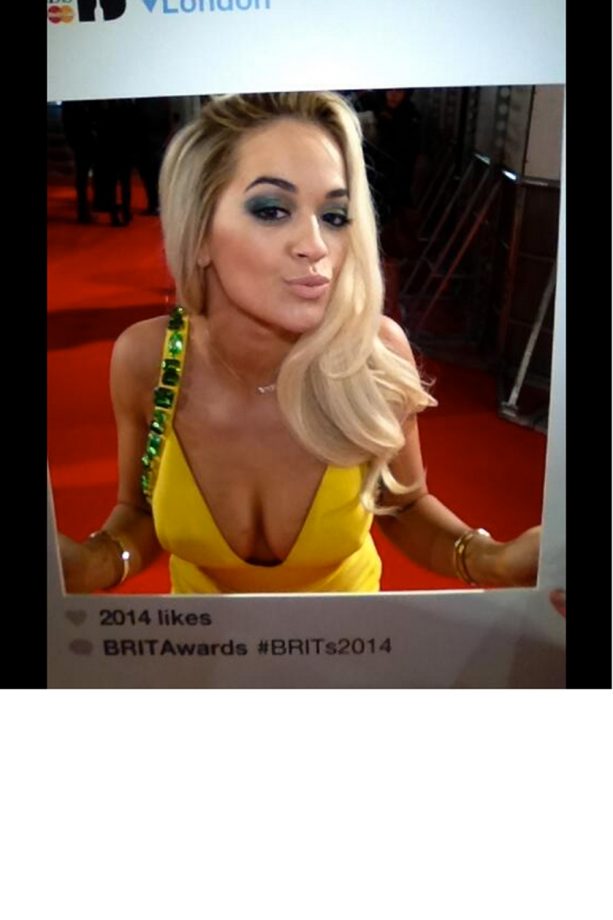 Rita Ora Gets Instagrammed On The Red Carpet
