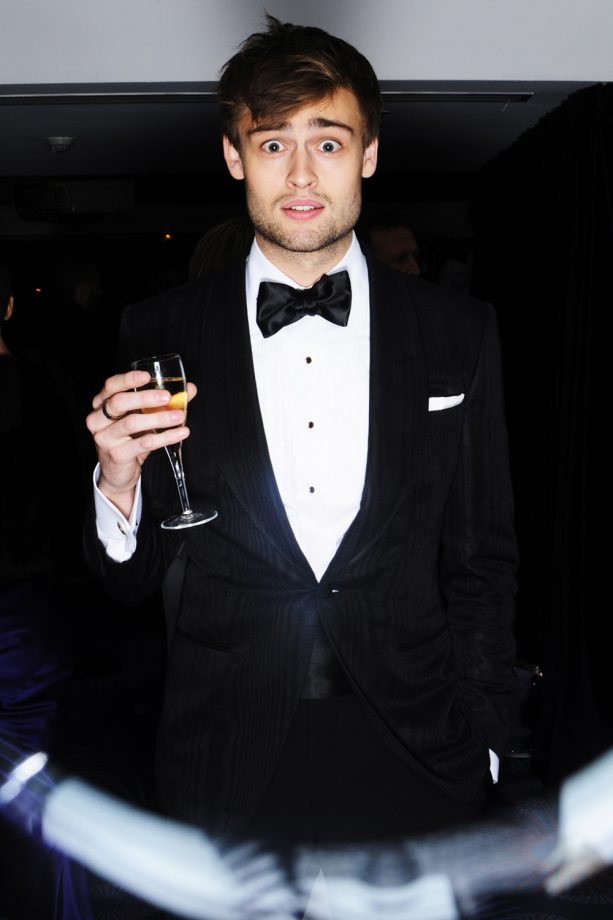Douglas Booth Looks Stumped By The Selfie Booth