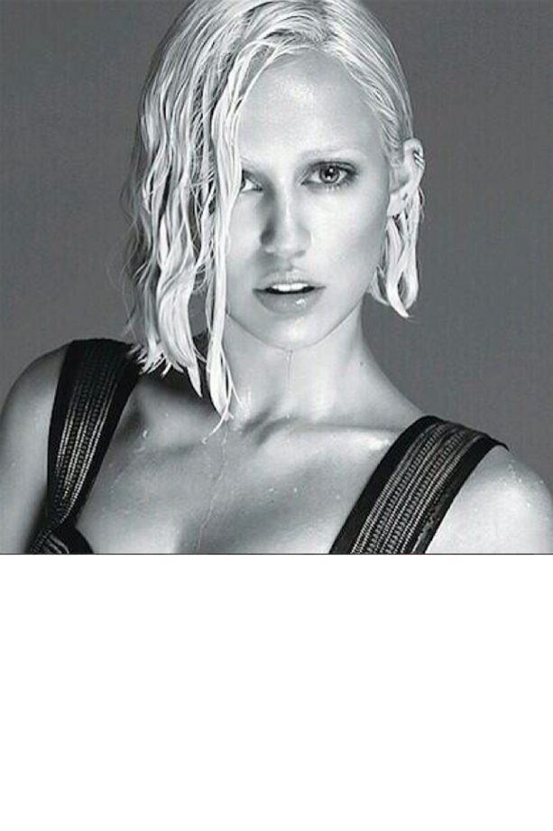 Miley Cyrus Reveals Her Latest Makeover, 2014