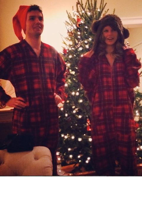 Taylor Swift And Her Brother Go Matchy-Matchy At Christmas, 2013