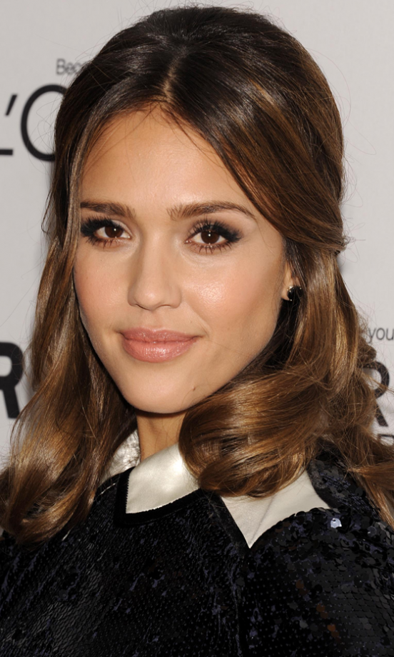 Jessica Alba's Half-Up, Half-Down 'Do Shows Off her Girlie Side, 2011