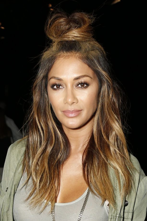 Nicole Scherzinger Looks Flawless Wearing Her Hair In The Hun At NYFW, 2015