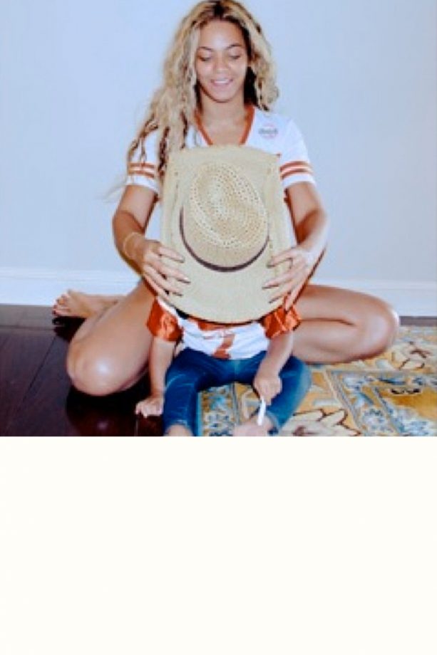 Beyonce And Blue Ivy Play Around At Home, 2013