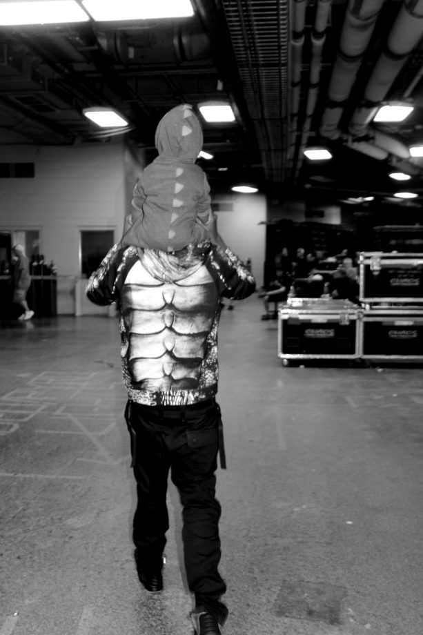 Jay Z Carries Blue Ivy Backstage At The Mrs Carter World Tour Show, 2013