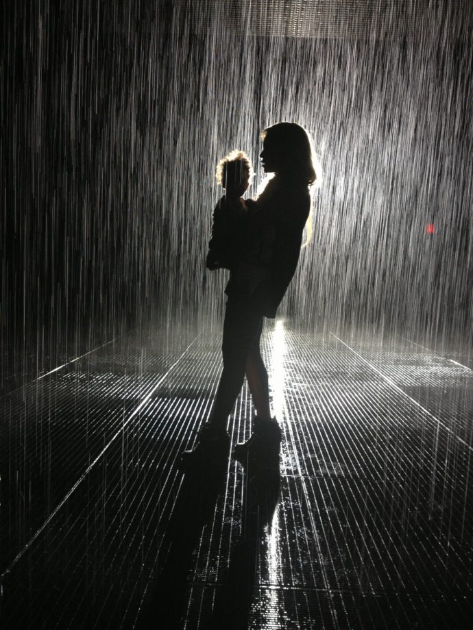 Beyoncé And Blue Ivy Soak Up The Rain Together, 2014