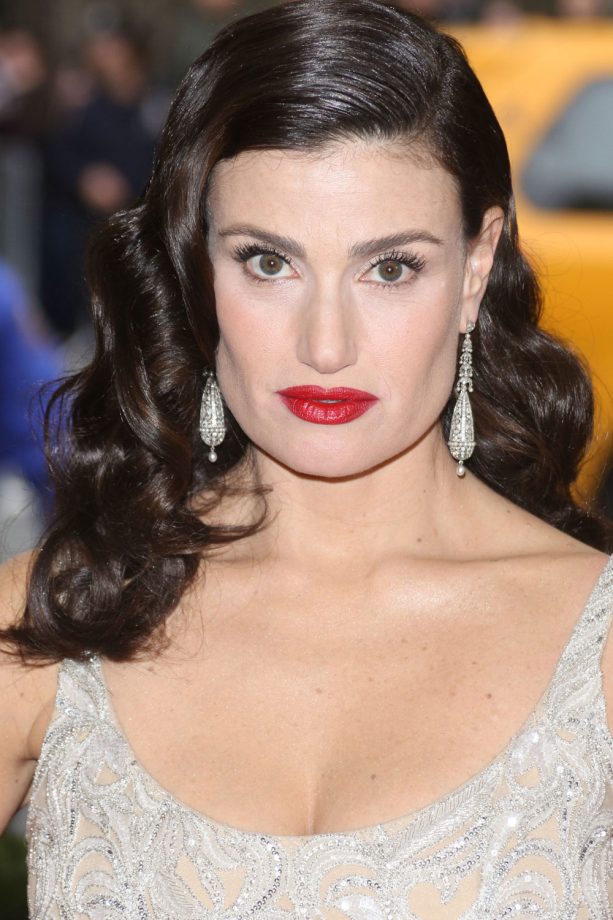 Idina Menzel Does Vintage-Inspired Beauty At The Met Ball, 2014