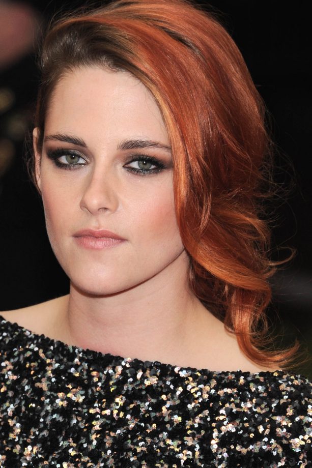Kristen Stewart Wows With Fiery Waves At The Met Ball, 2014