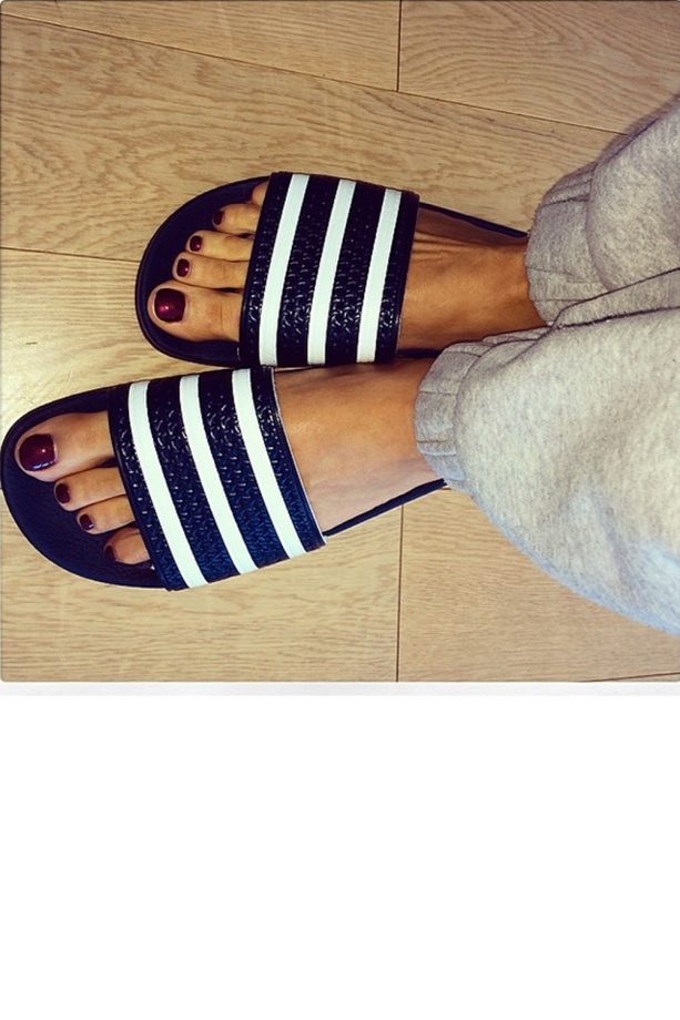Joan Smalls Rocks 90s Pool Sliders Before The Met Ball, 2014