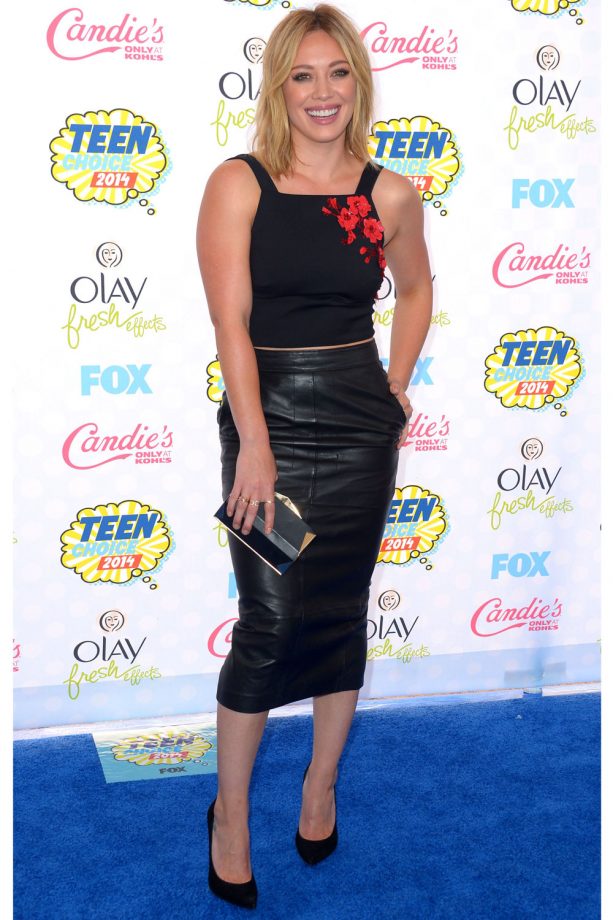 Hilary Duff Looks Lovely In Leather At The Teen Choice Awards, 2014