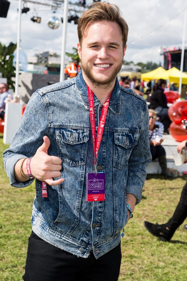 Olly Murs Soaks Up The Scene At V Festival, 2014