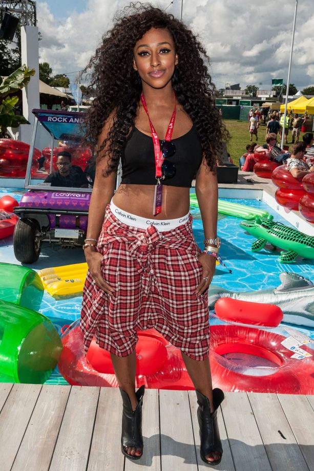 Alexandra Burke Shows Off Her Enviable Abs At V Festival, 2014