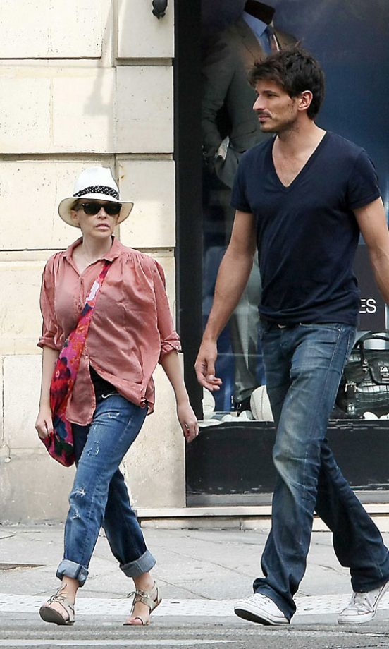 Kylie Minogue Looks Positively Mini Out In Paris With Boyfriend Andres Velencoso, June 2009