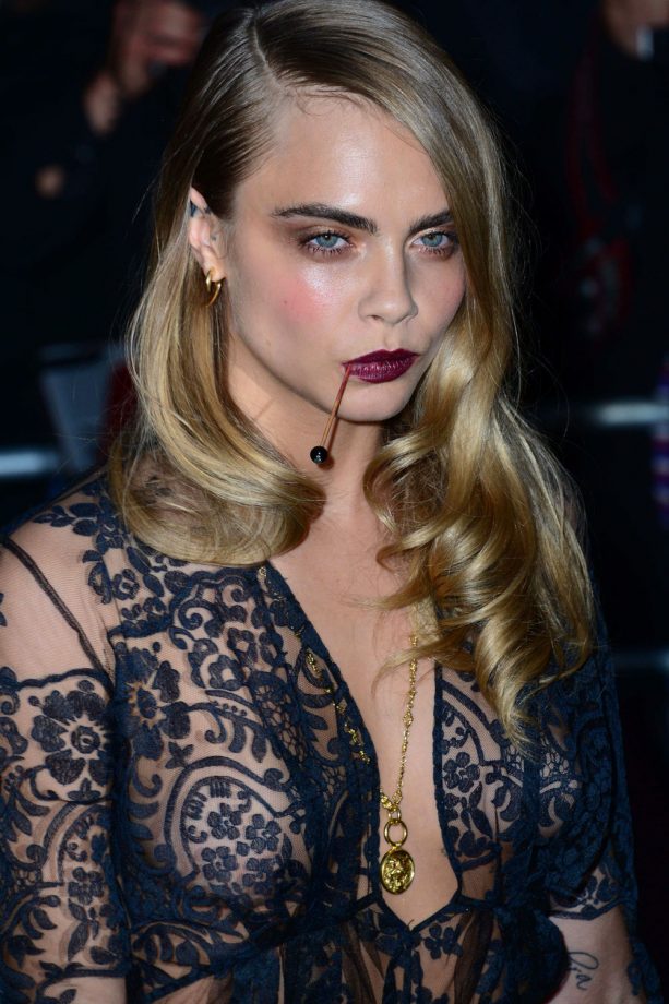 Cara Delevingne Make-Up Is Flawless At The GQ Men Of The Year Awards, 2014