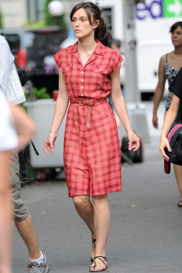 Keria Knightley Rocks A Summer Tea Dress On Set In New York, 2012