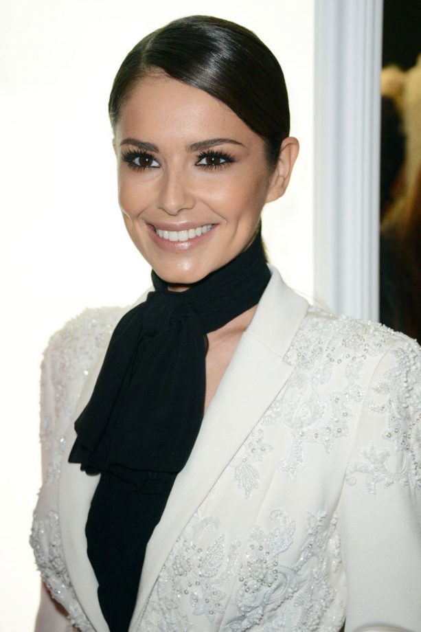 Cheryl's Sleek Side Ponytail, 2105