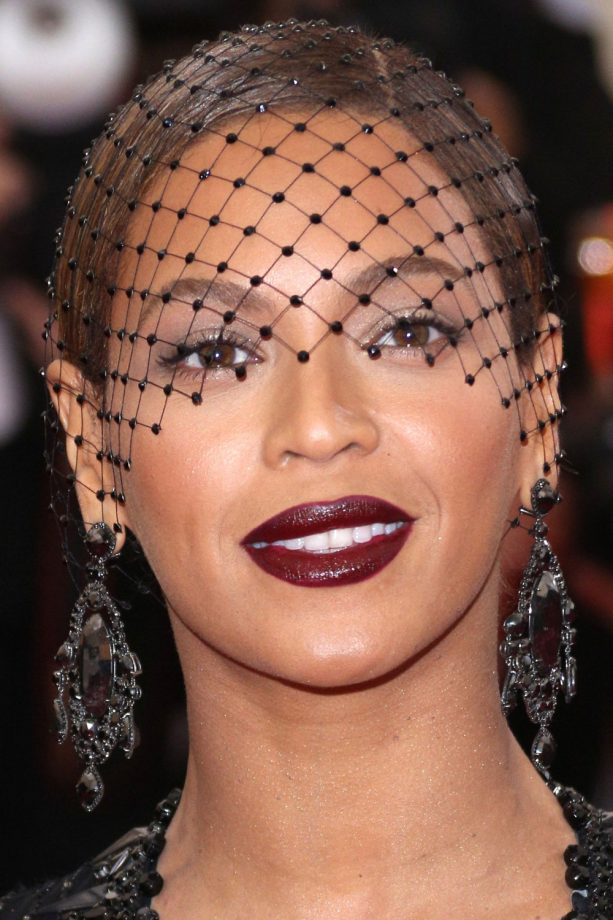 Beyonce Knowles Goes Gothic For The Met Ball, 2014