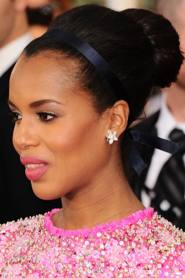 Kerry Washington Keeps It Classic In A Black Silk Hairband At The Screen Actors Guild Awards, 2014