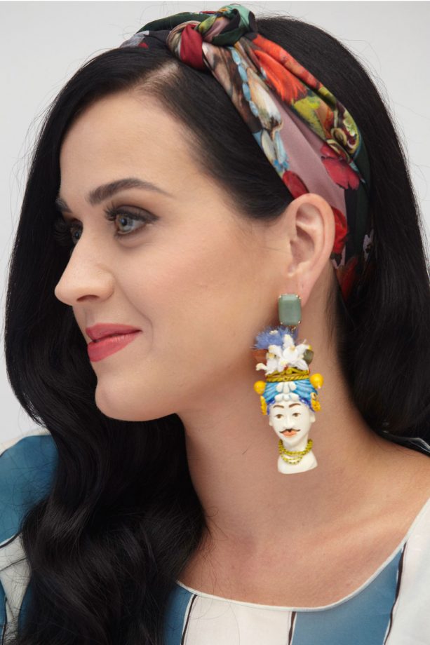 Katy Perry Goes Retro With Printed Headband In Mexico, 2013
