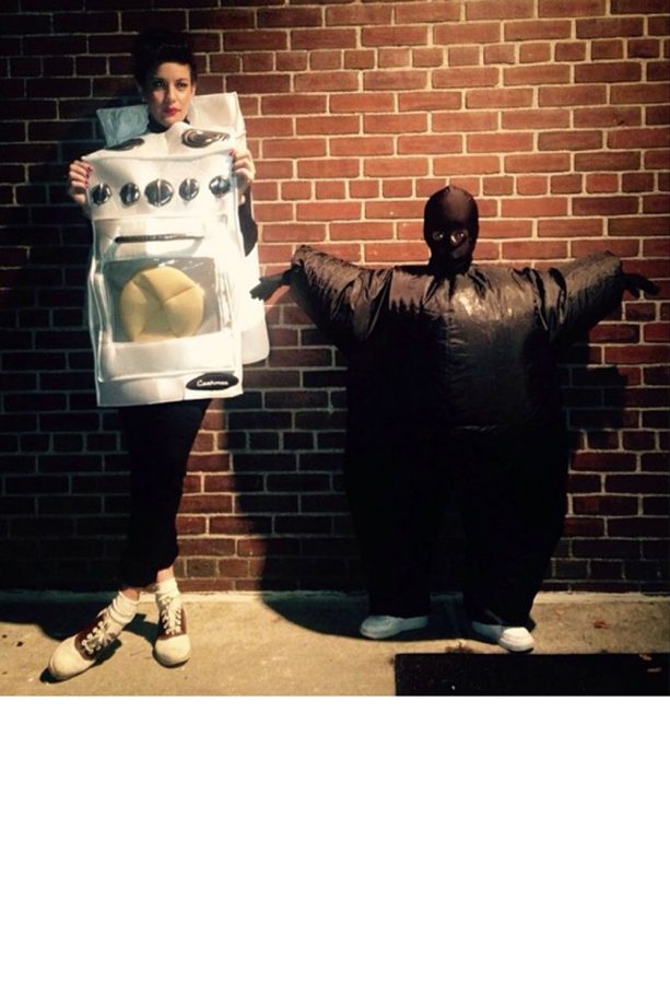 Liv Tyler In Bun In The Oven Costume, Halloween 2014