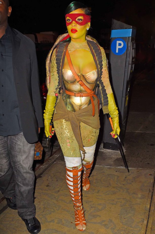 Rihanna Wows As A Teenage Mutant Ninja Turtle For Halloween, 2014