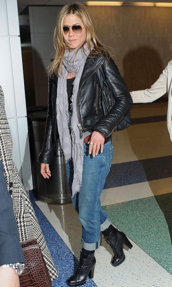 Jennifer Aniston Dresses Casual Arriving At JFK Airport, 2010