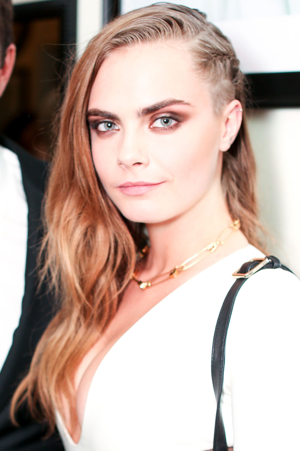 Undercut Hair For Women Statement Celeb Styles Look Undercut Hair For Women Statement Celeb Styles Look